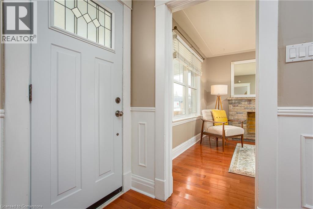 Photo 26 of 209 Weir Street N, Hamilton ON