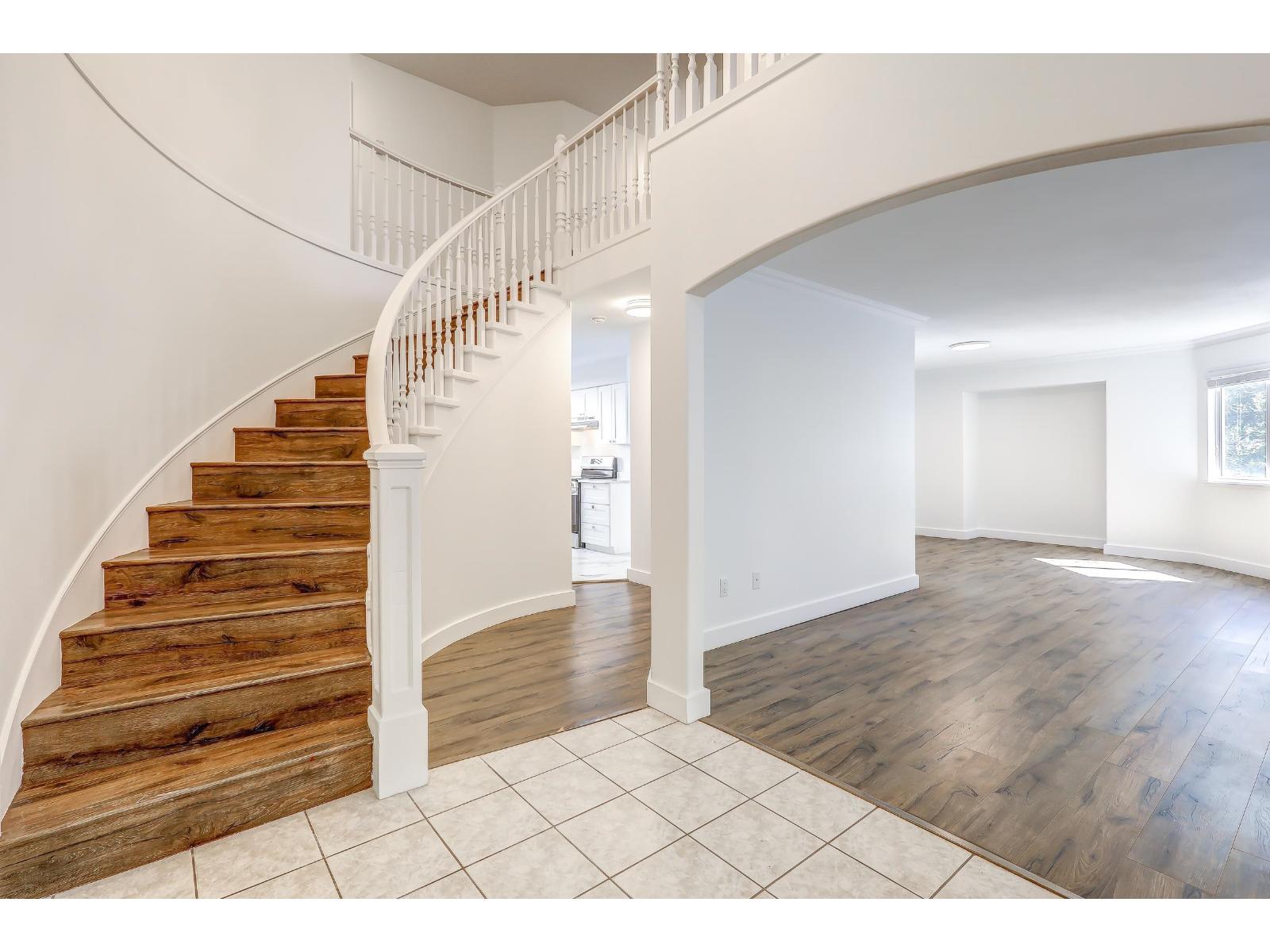 Photo 8 of 8066 168 Street, Surrey BC