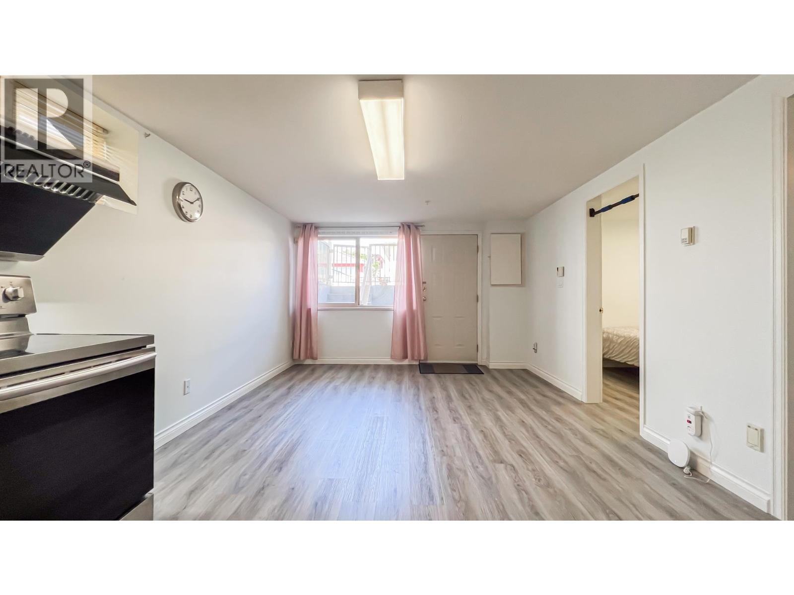 Photo 11 of 2083 E 53rd Avenue, Vancouver BC