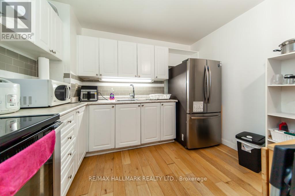 Photo 13 of 2102 10 Sunny Glenway, Toronto ON