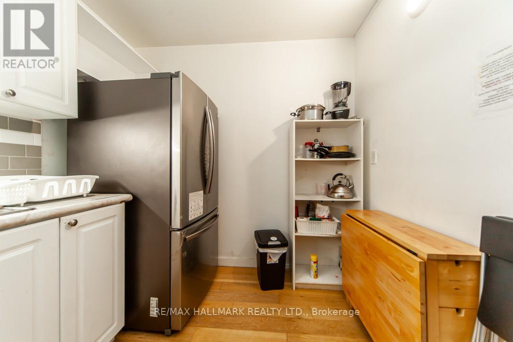 Photo 8 of 2102 10 Sunny Glenway, Toronto ON