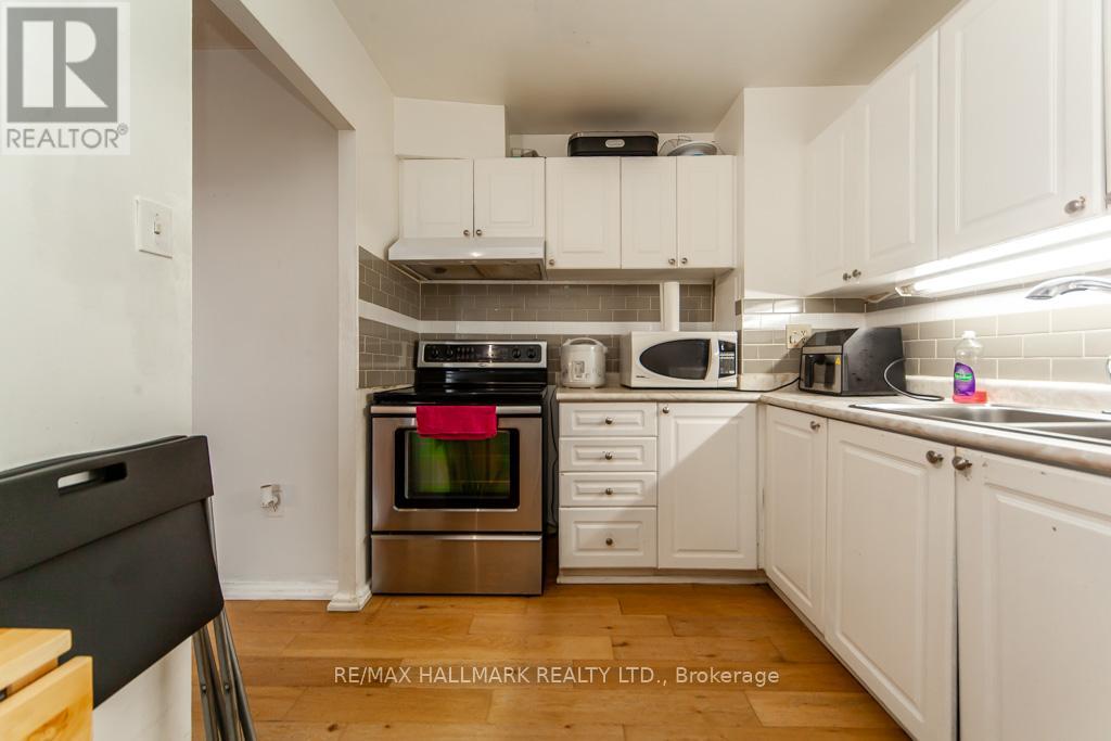 Photo 16 of 2102 10 Sunny Glenway, Toronto ON