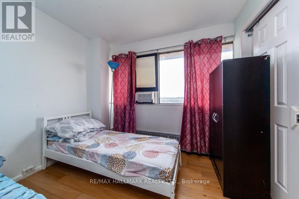 Photo 7 of 2102 10 Sunny Glenway, Toronto ON
