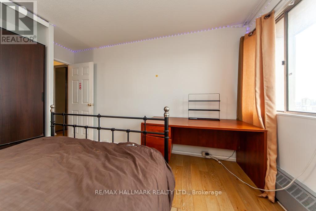 Photo 37 of 2102 10 Sunny Glenway, Toronto ON