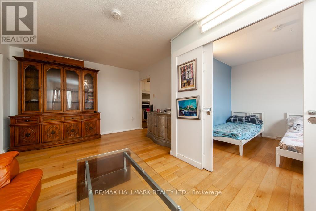 Photo 14 of 2102 10 Sunny Glenway, Toronto ON