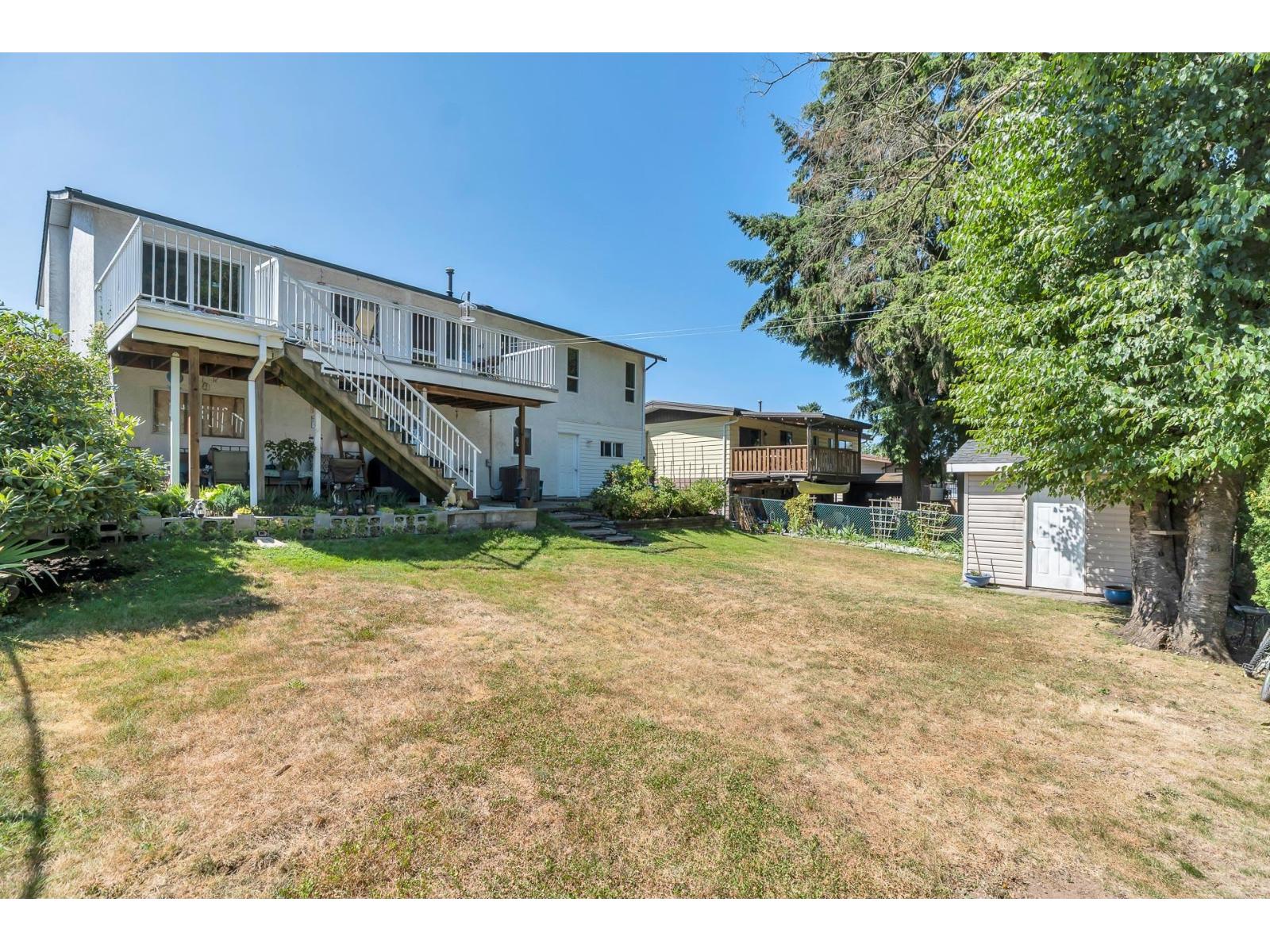 Photo 8 of 3838 Chadsey Crescent, Abbotsford BC