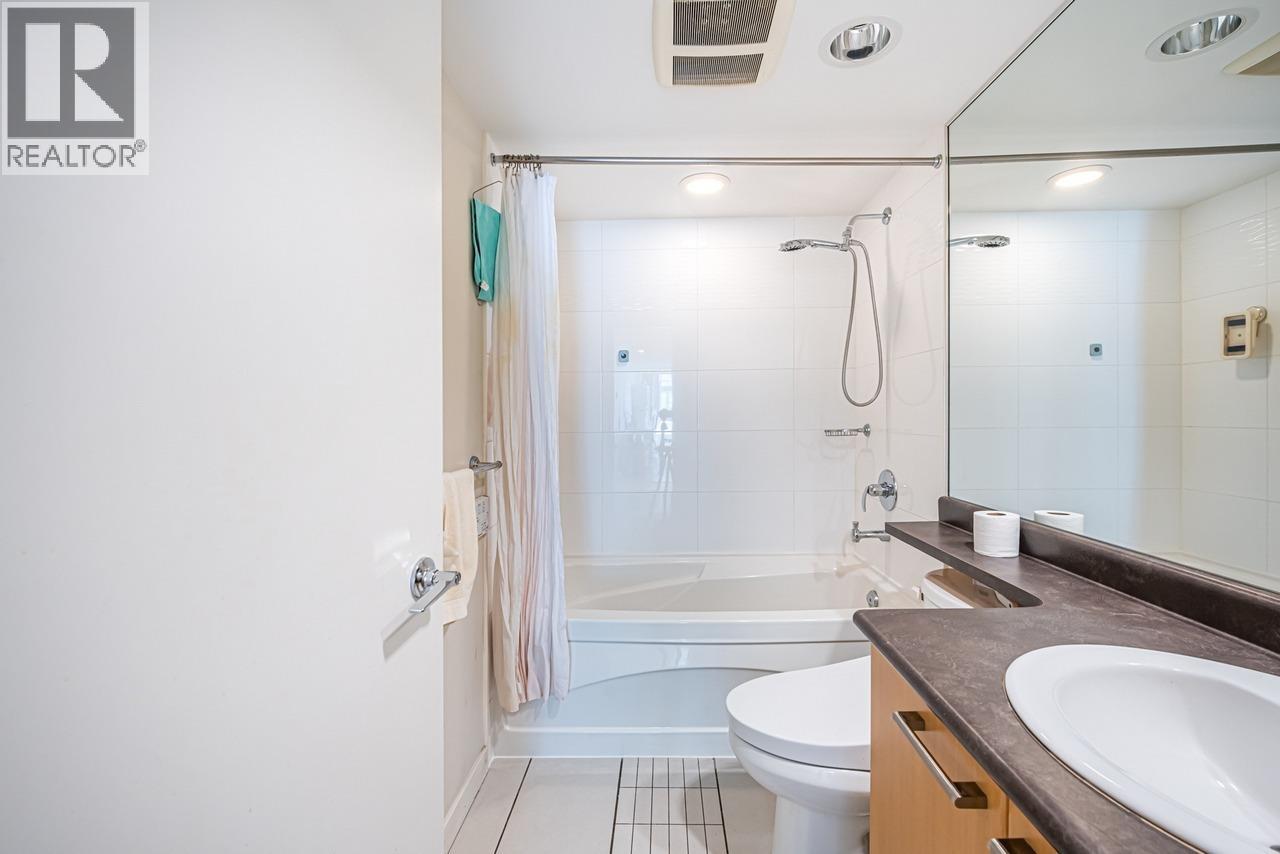 Photo 4 of 1010 5811 No 3 Road, Richmond BC