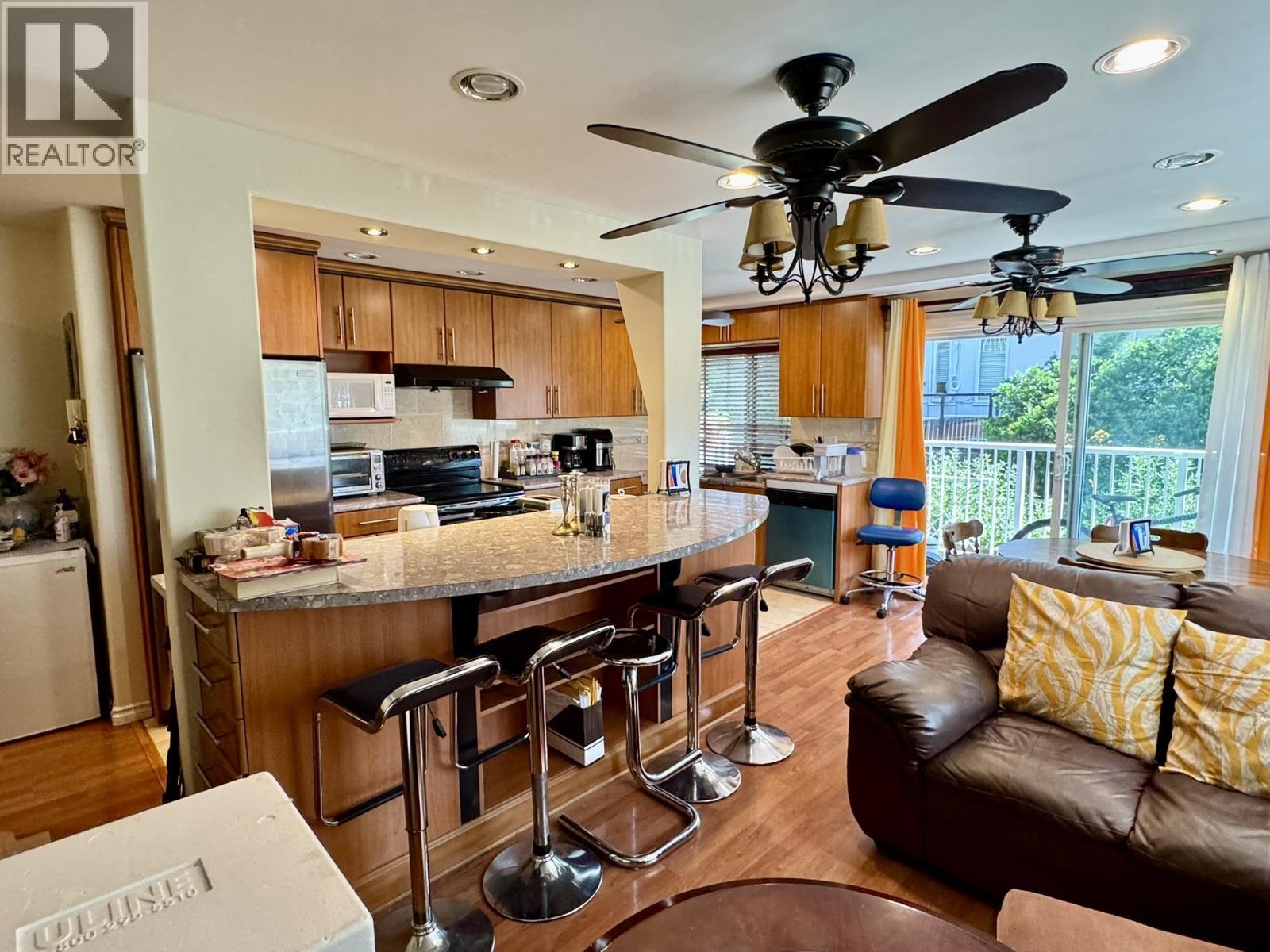 Photo 15 of 208 815 Fourth Avenue, New Westminster BC