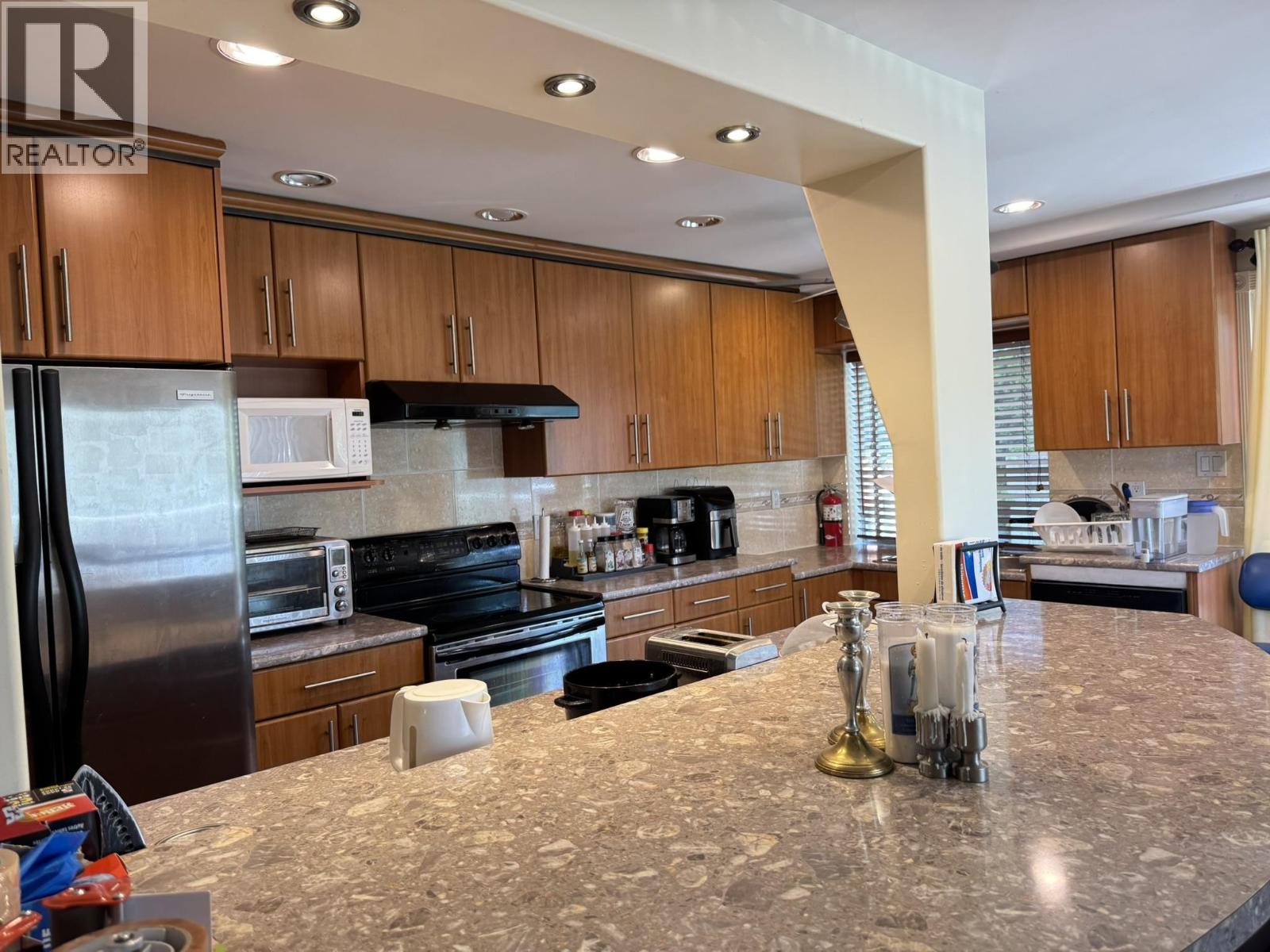 Photo 18 of 208 815 Fourth Avenue, New Westminster BC