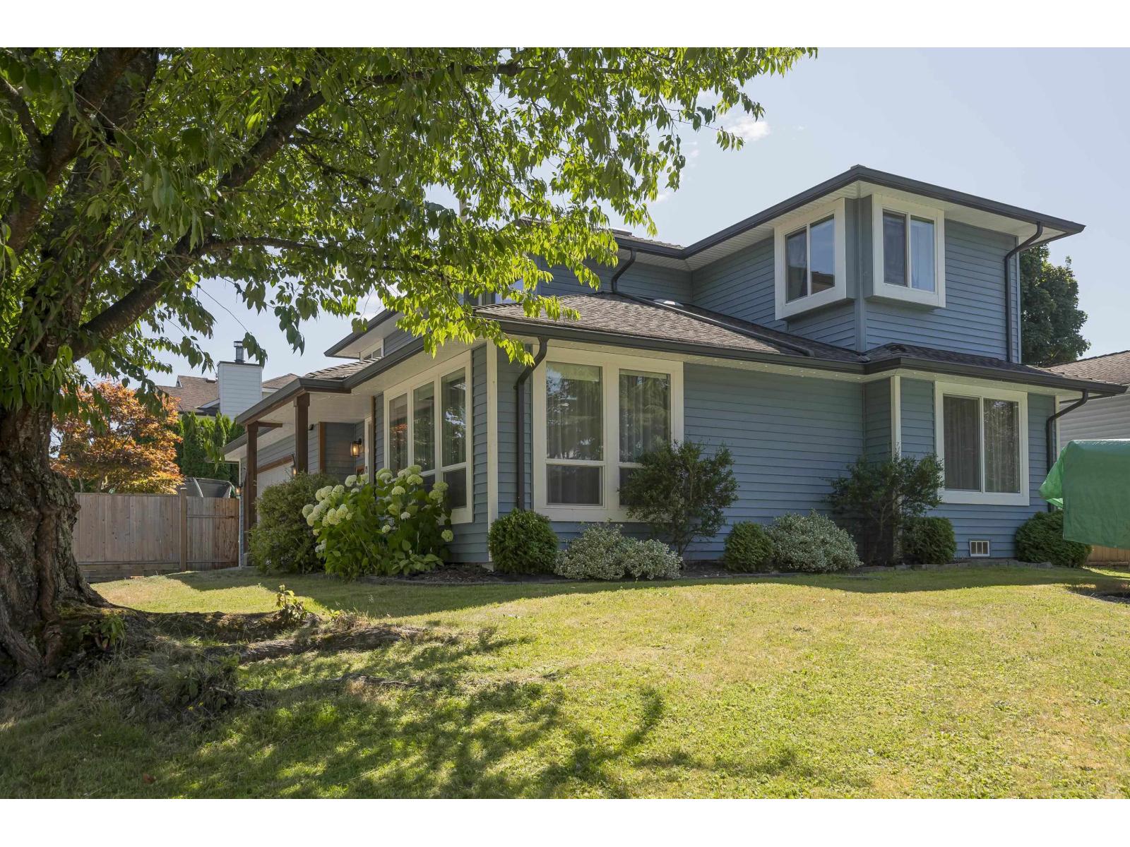 Photo 2 of 9297 211 Street, Langley BC