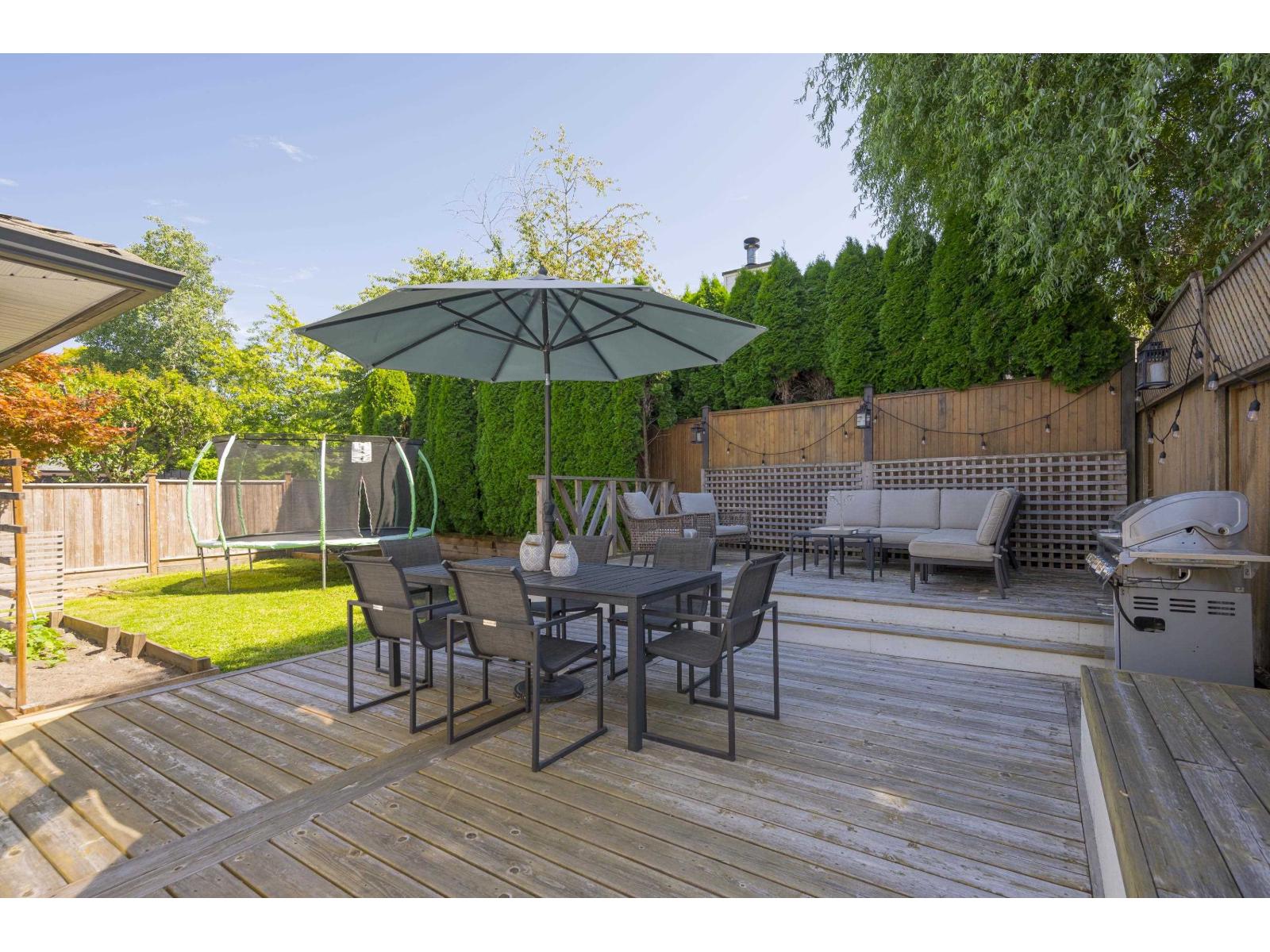 Photo 4 of 9297 211 Street, Langley BC