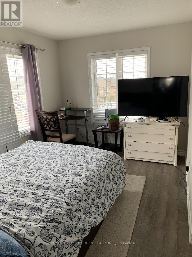 Photo 12 of 26 Allium Road, Brampton ON