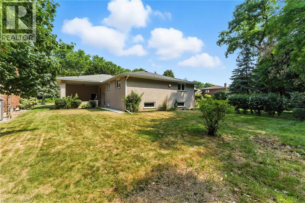 Photo 45 of 77 Glenwood Drive, Brantford ON