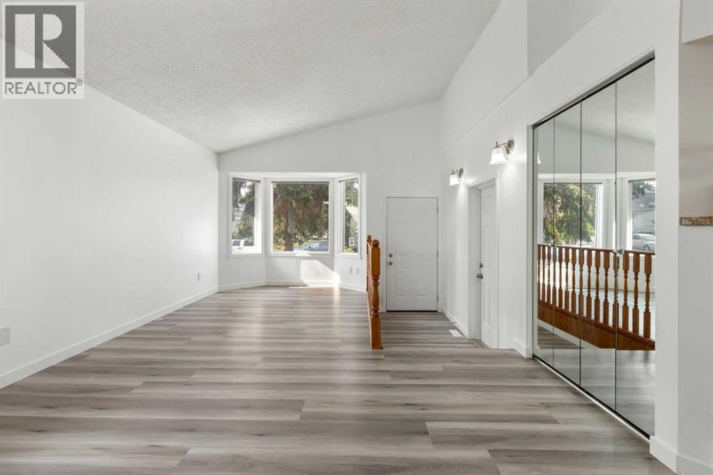 Single Family House 4 Level for Sale in  Pasadena Gardens NE Monterey Park Calgary 