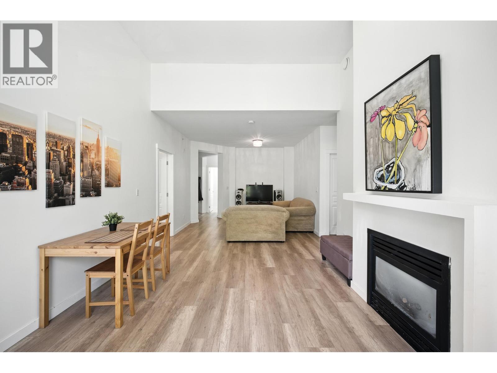 Photo 15 of 407 9319 University Crescent, Burnaby BC
