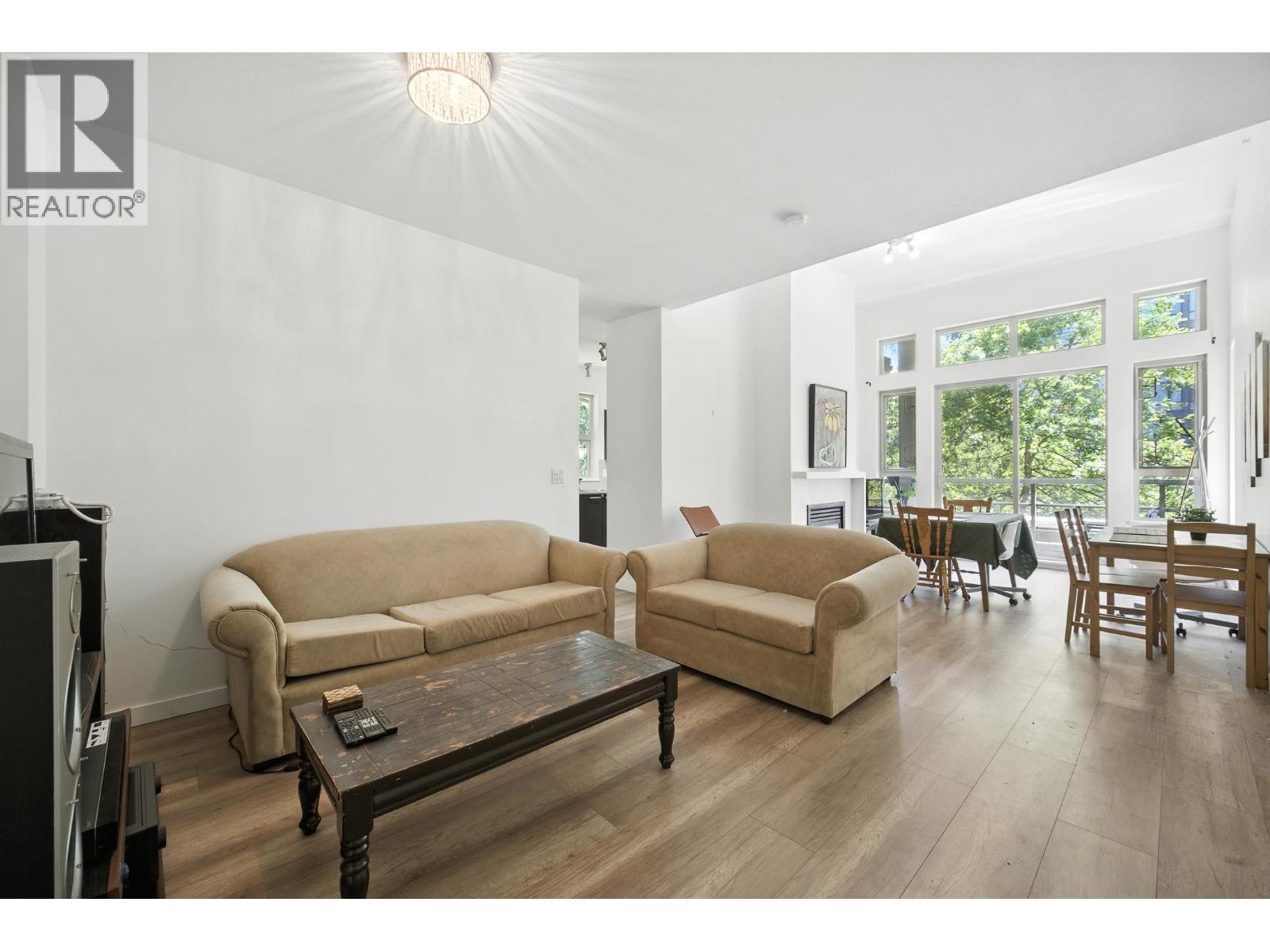 Photo 12 of 407 9319 University Crescent, Burnaby BC