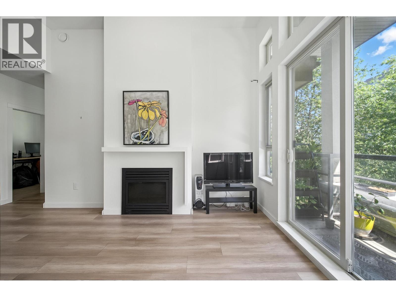 Photo 14 of 407 9319 University Crescent, Burnaby BC