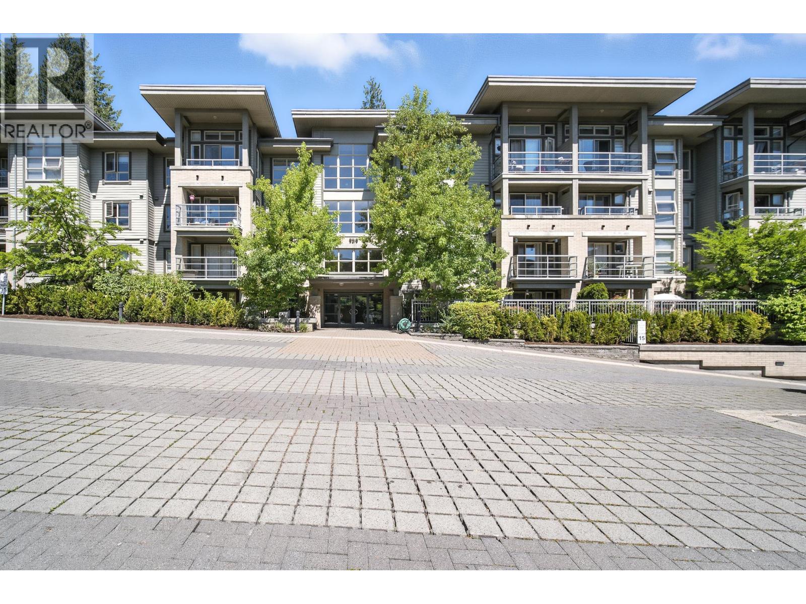 Photo 23 of 407 9319 University Crescent, Burnaby BC