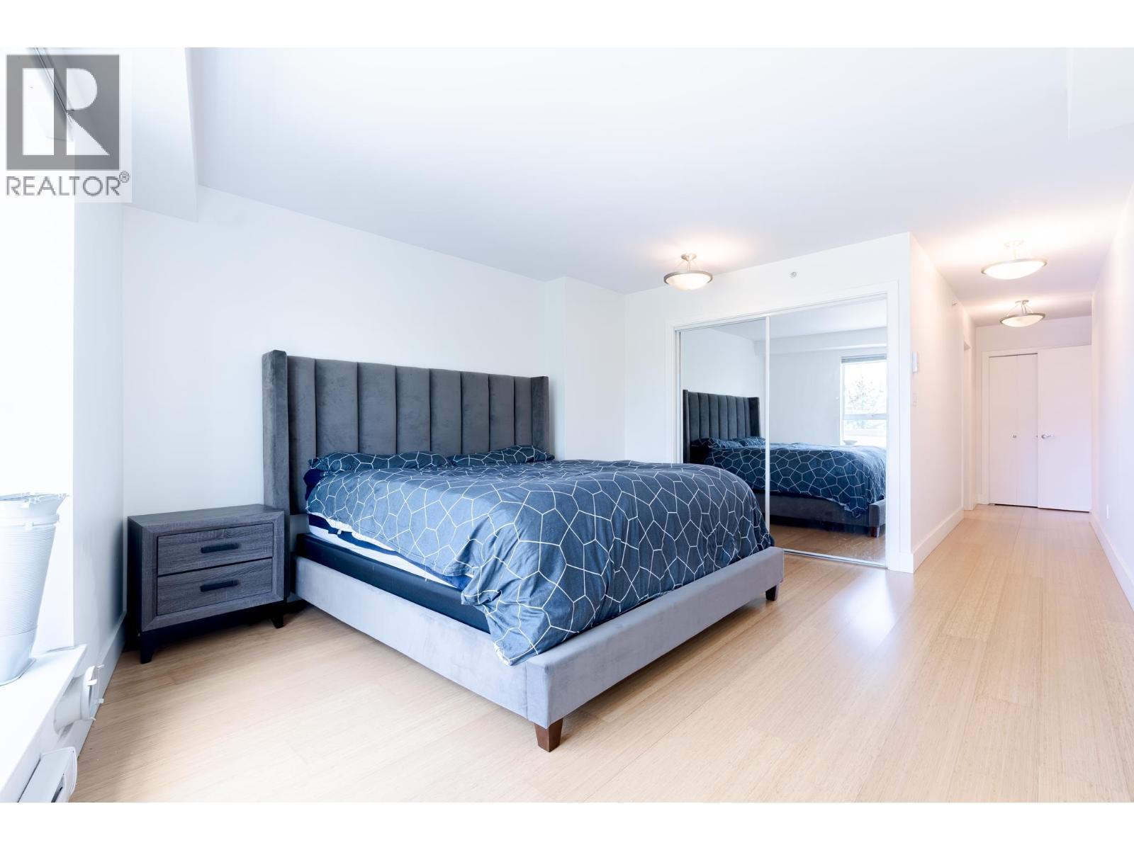Photo 3 of 202 1188 Quebec Street, Vancouver BC