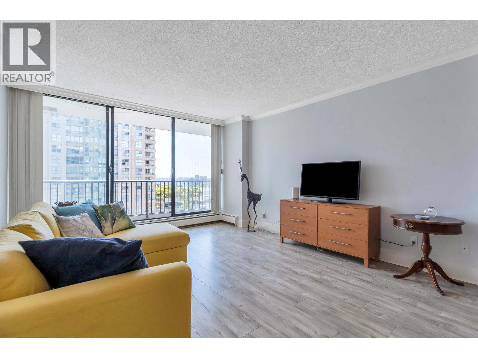 Photo 4 of 805 710 Seventh Avenue, New Westminster BC