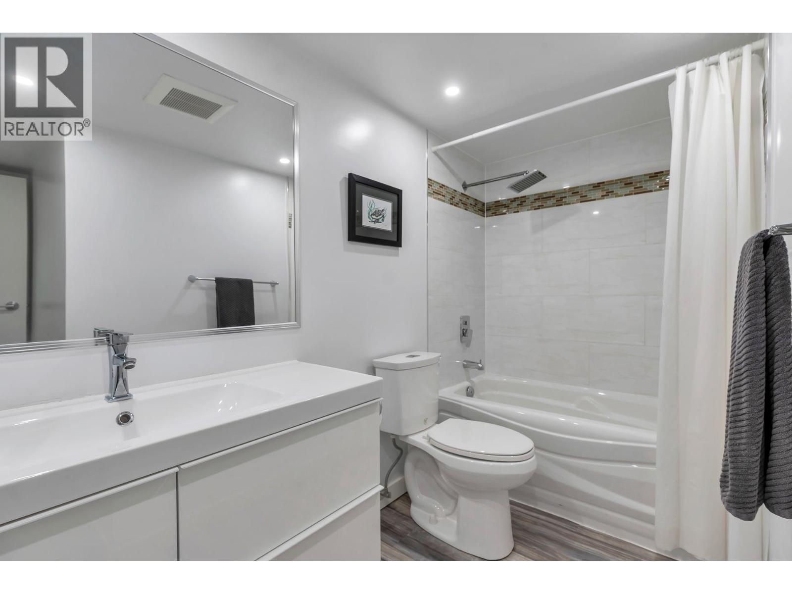 Photo 39 of 805 710 Seventh Avenue, New Westminster BC