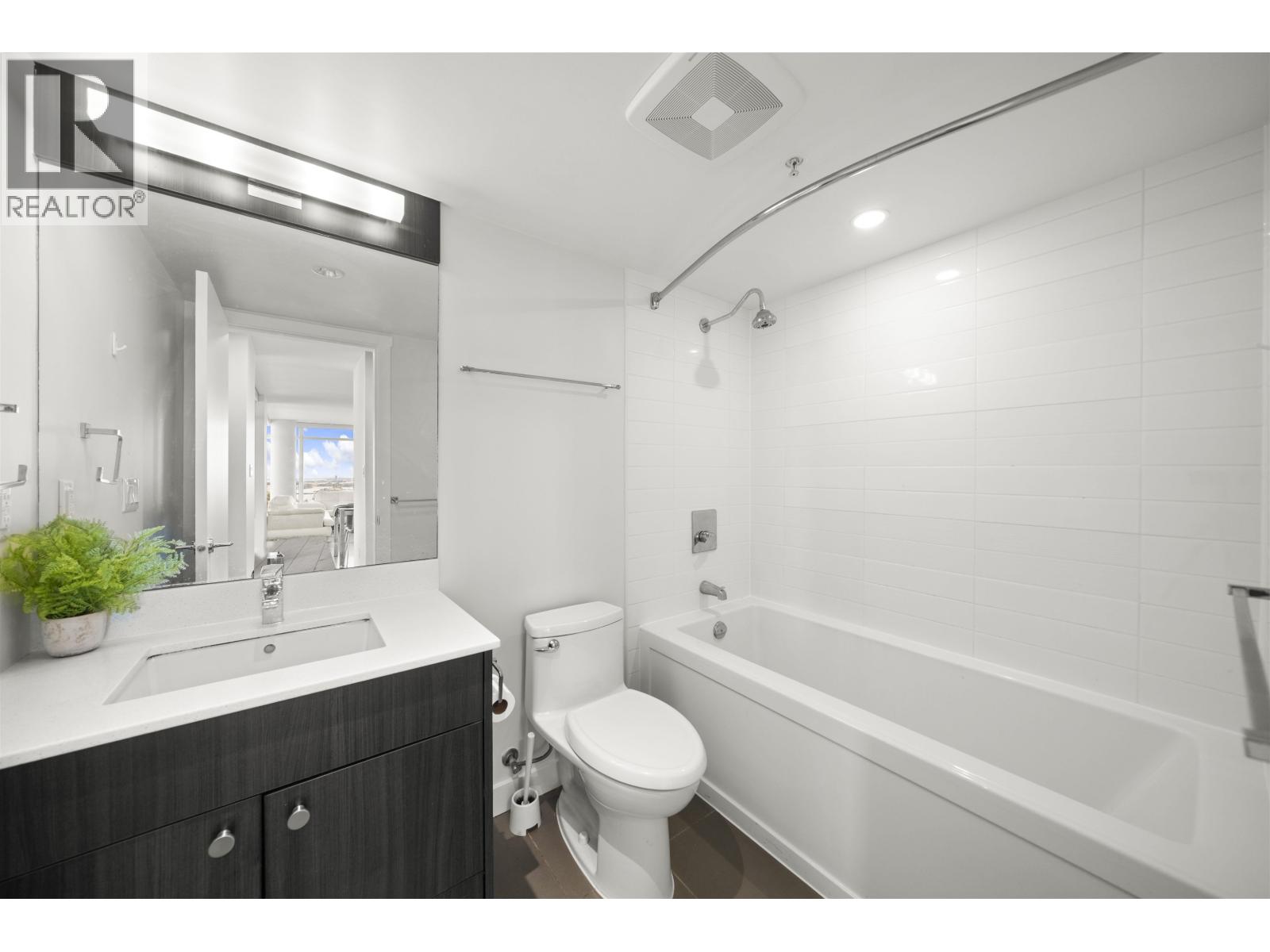 Photo 26 of 1006 608 Belmont Street, New Westminster BC