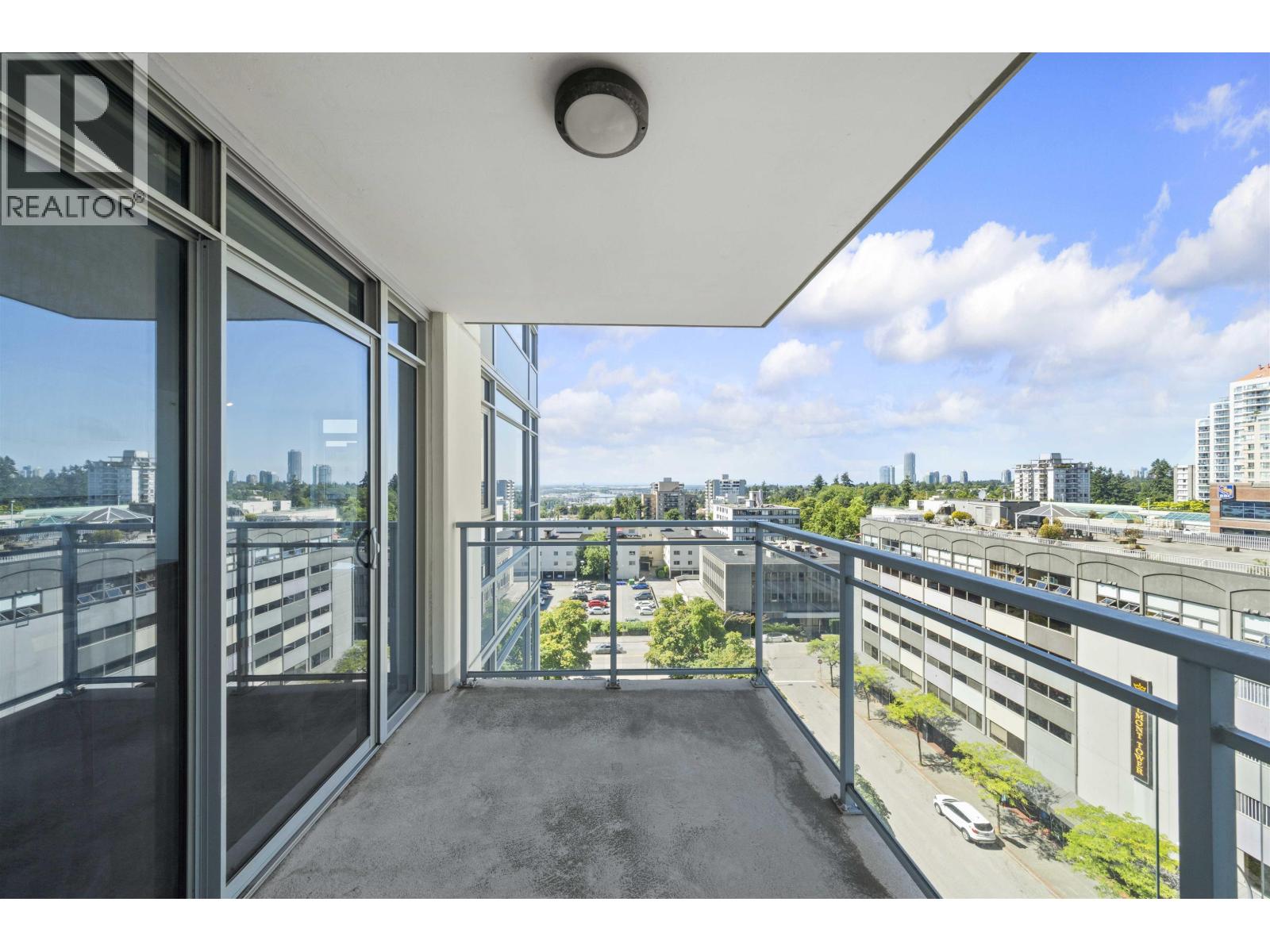 Photo 4 of 1006 608 Belmont Street, New Westminster BC