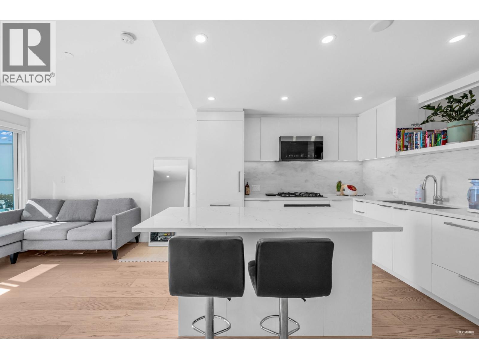 Photo 6 of 116 650 E 2nd Street, North Vancouver BC
