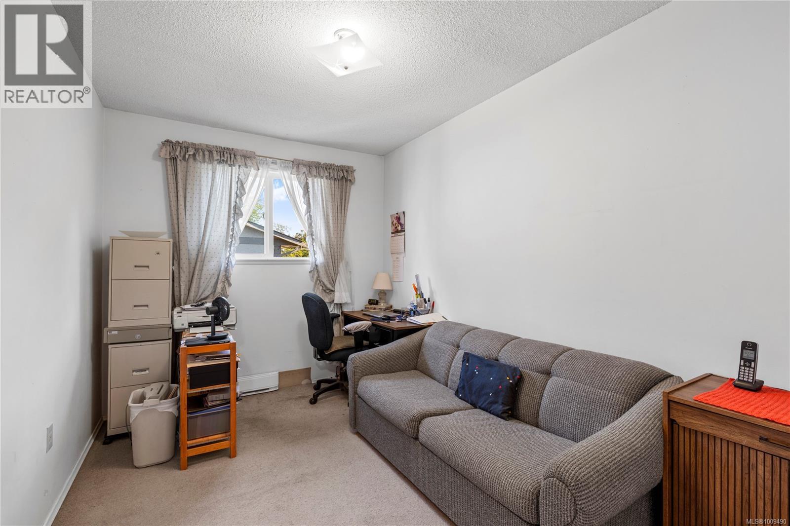 Photo 18 of 1624 Fuller St, Nanaimo BC