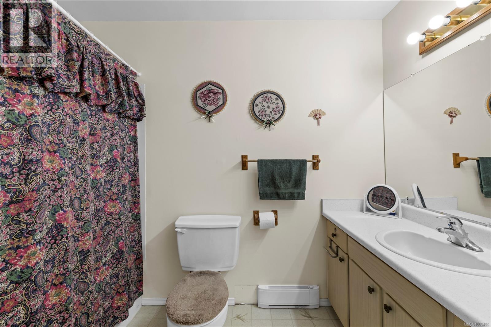 Photo 19 of 1624 Fuller St, Nanaimo BC