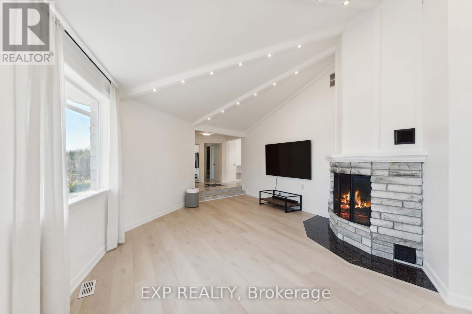 Photo 12 of 6974 Bank Street, Ottawa ON