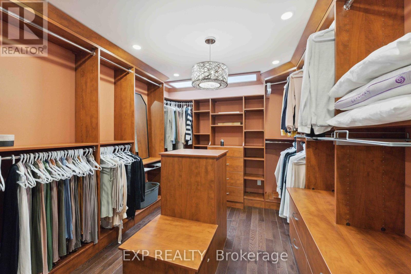 Photo 10 of 6974 Bank Street, Ottawa ON