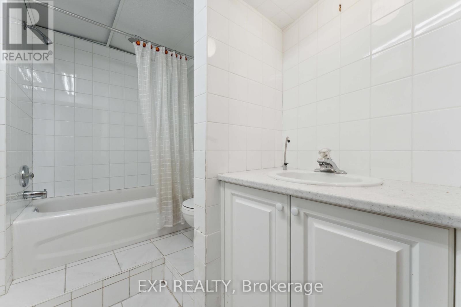 Photo 23 of 6974 Bank Street, Ottawa ON