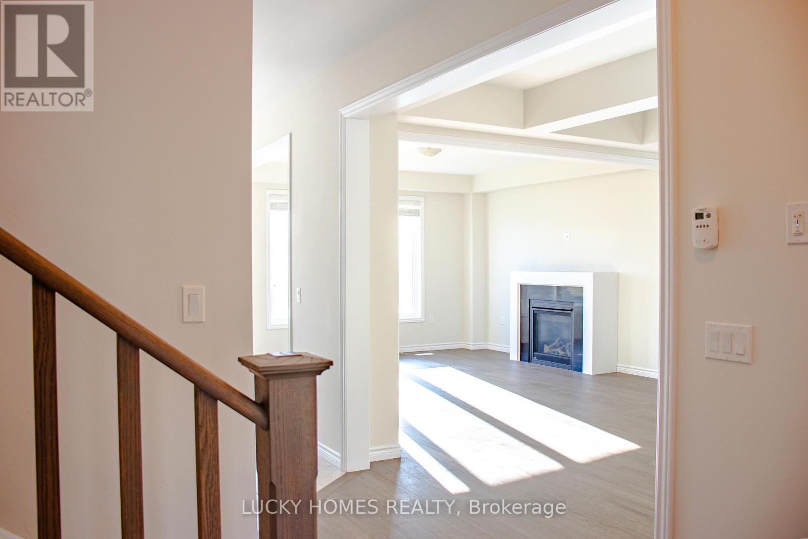 Photo 10 of 643 Lemay Grove, Peterborough North ON