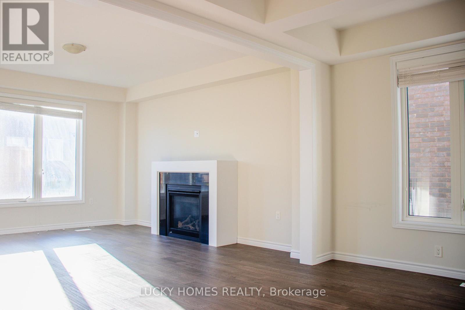 Photo 11 of 643 Lemay Grove, Peterborough North ON