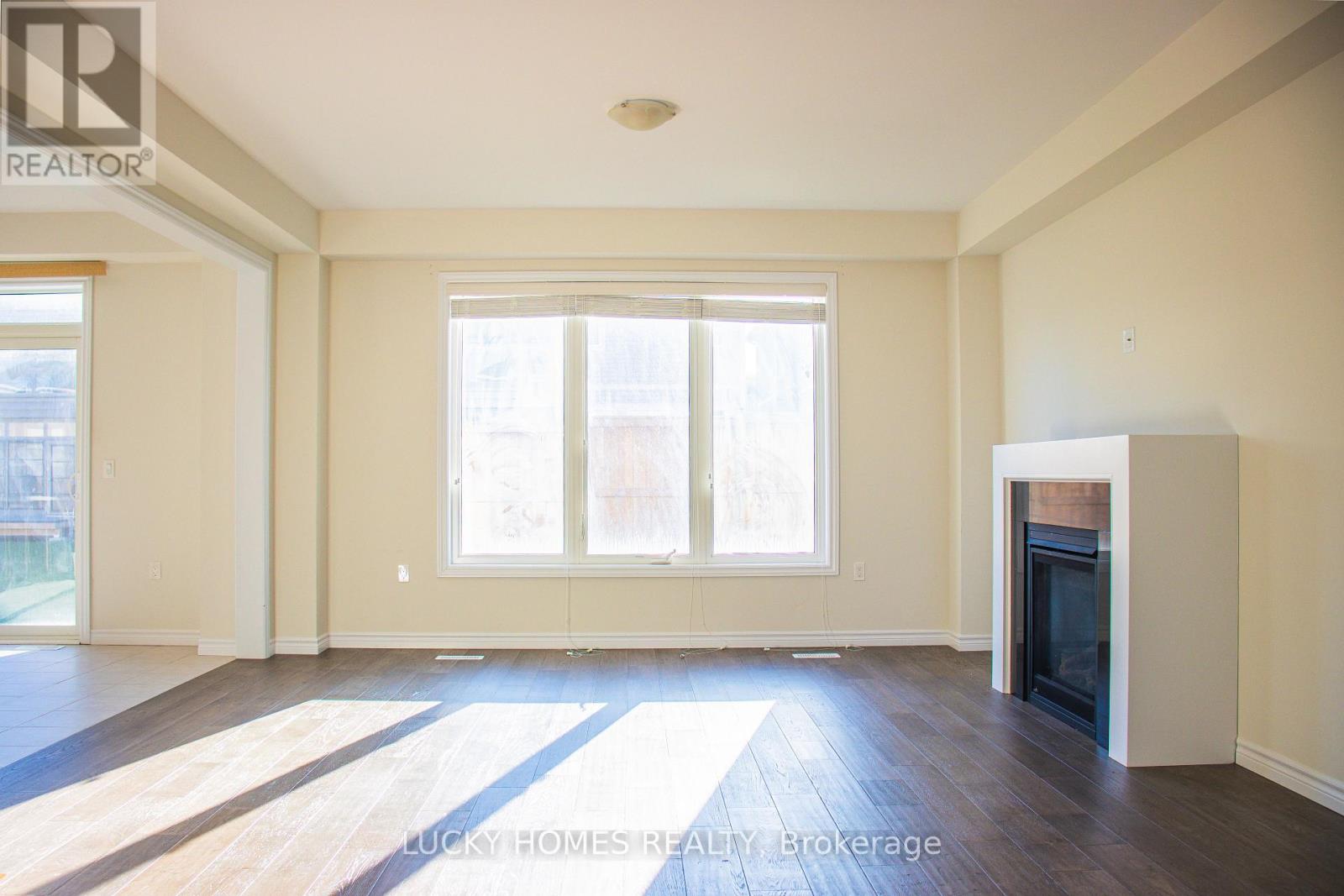 Photo 12 of 643 Lemay Grove, Peterborough North ON