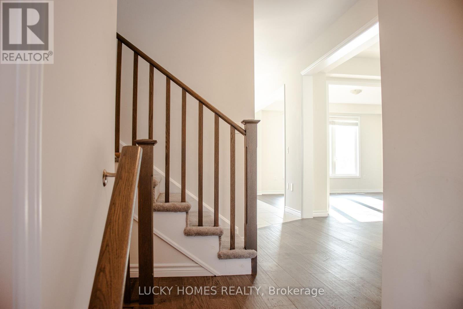 Photo 9 of 643 Lemay Grove, Peterborough North ON