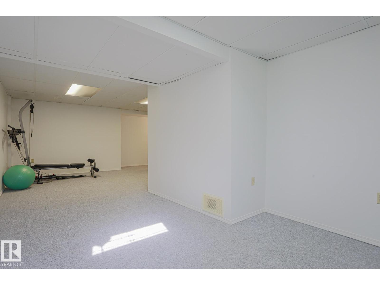 Photo 32 of 17 11115 27 Av Nw, Edmonton AB