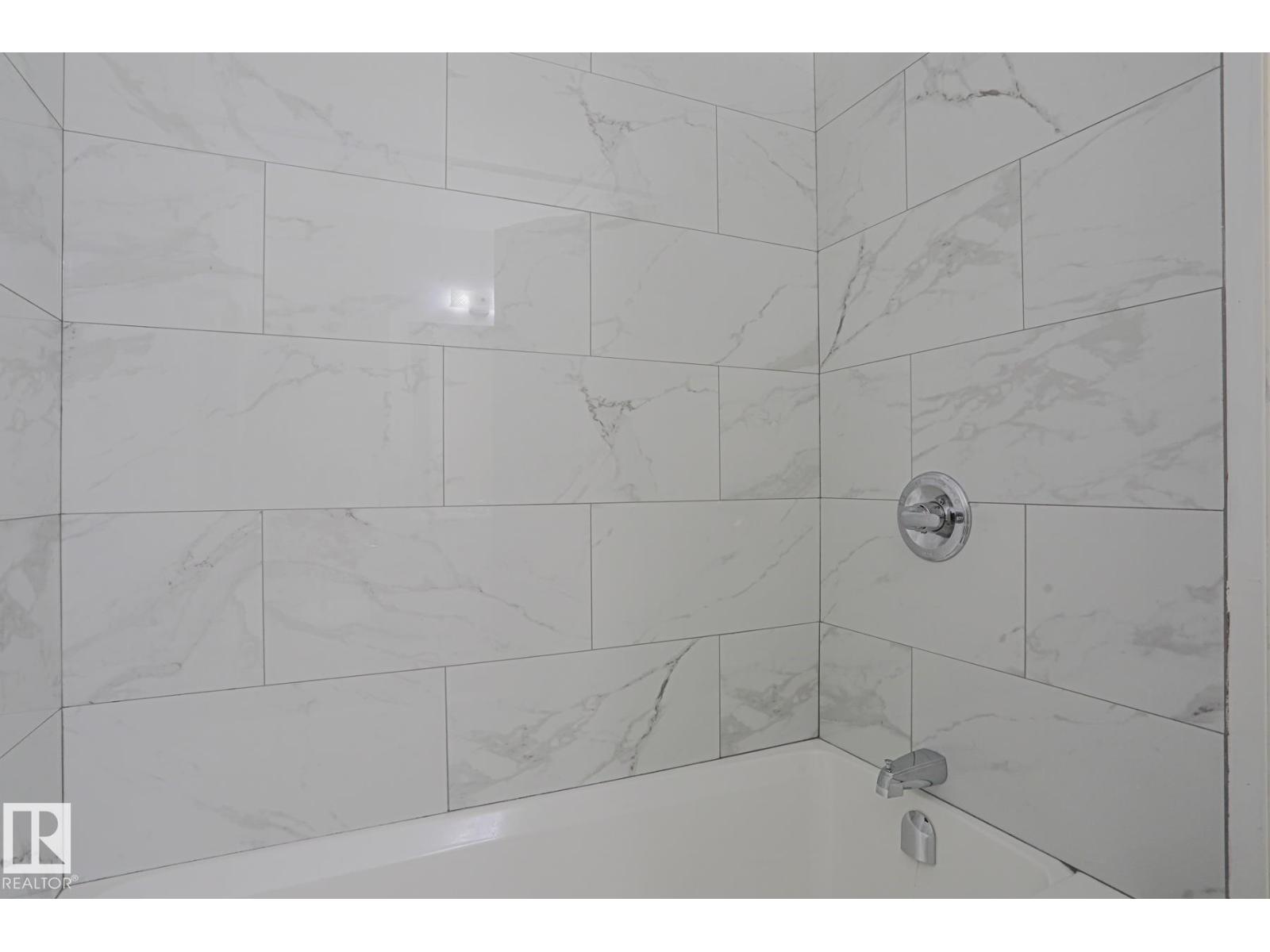 Photo 18 of 17 11115 27 Av Nw, Edmonton AB