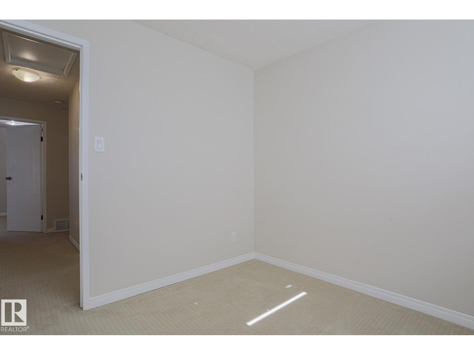 Photo 25 of 17 11115 27 Av Nw, Edmonton AB