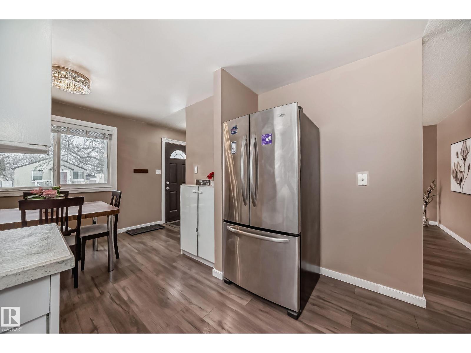 Photo 35 of 13028 65 St Nw, Edmonton AB