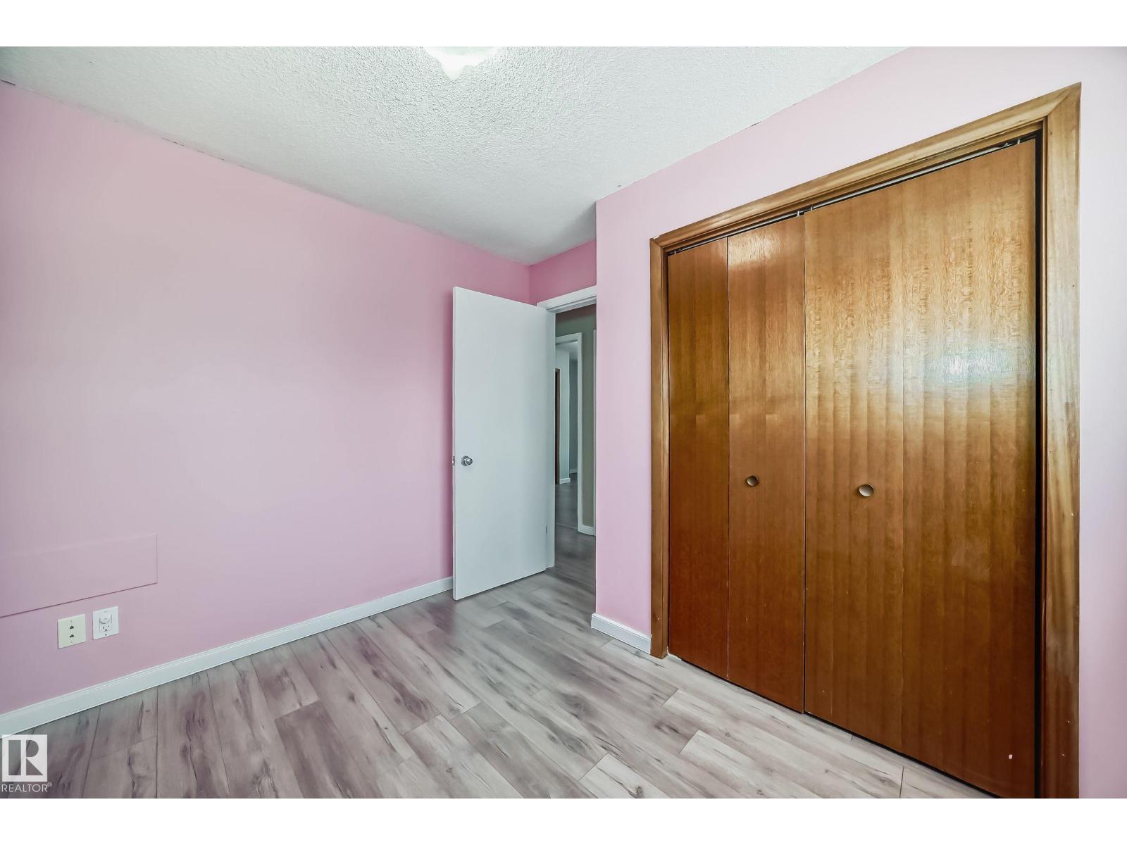 Photo 17 of 13028 65 St Nw, Edmonton AB