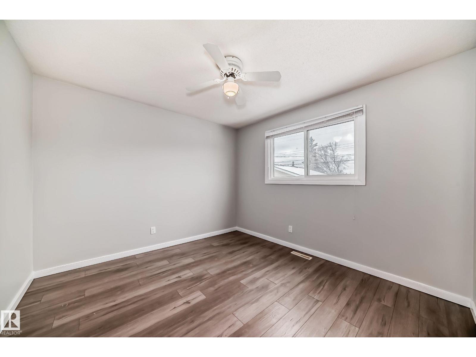 Photo 30 of 13028 65 St Nw, Edmonton AB