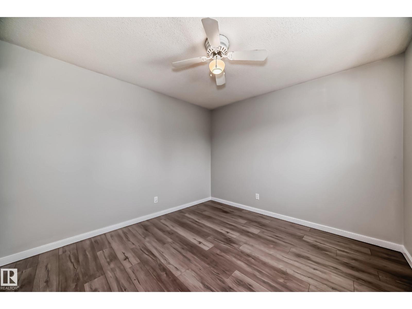 Photo 31 of 13028 65 St Nw, Edmonton AB