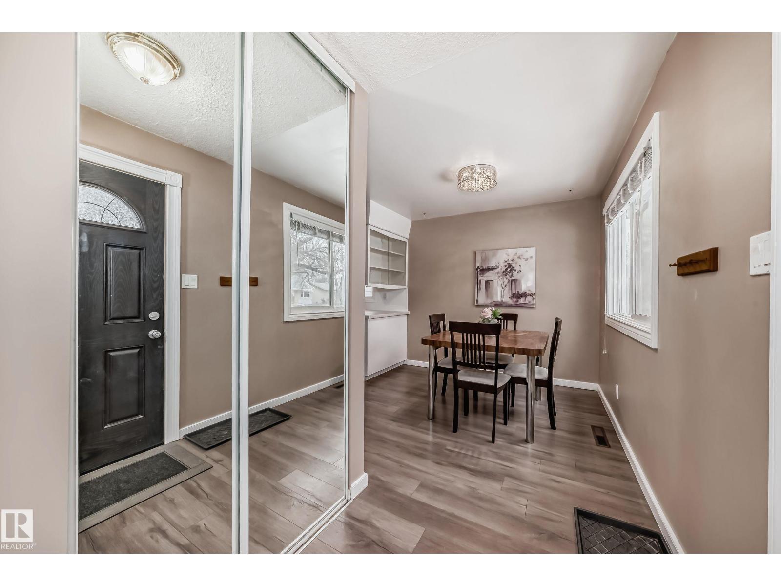 Photo 4 of 13028 65 St Nw, Edmonton AB