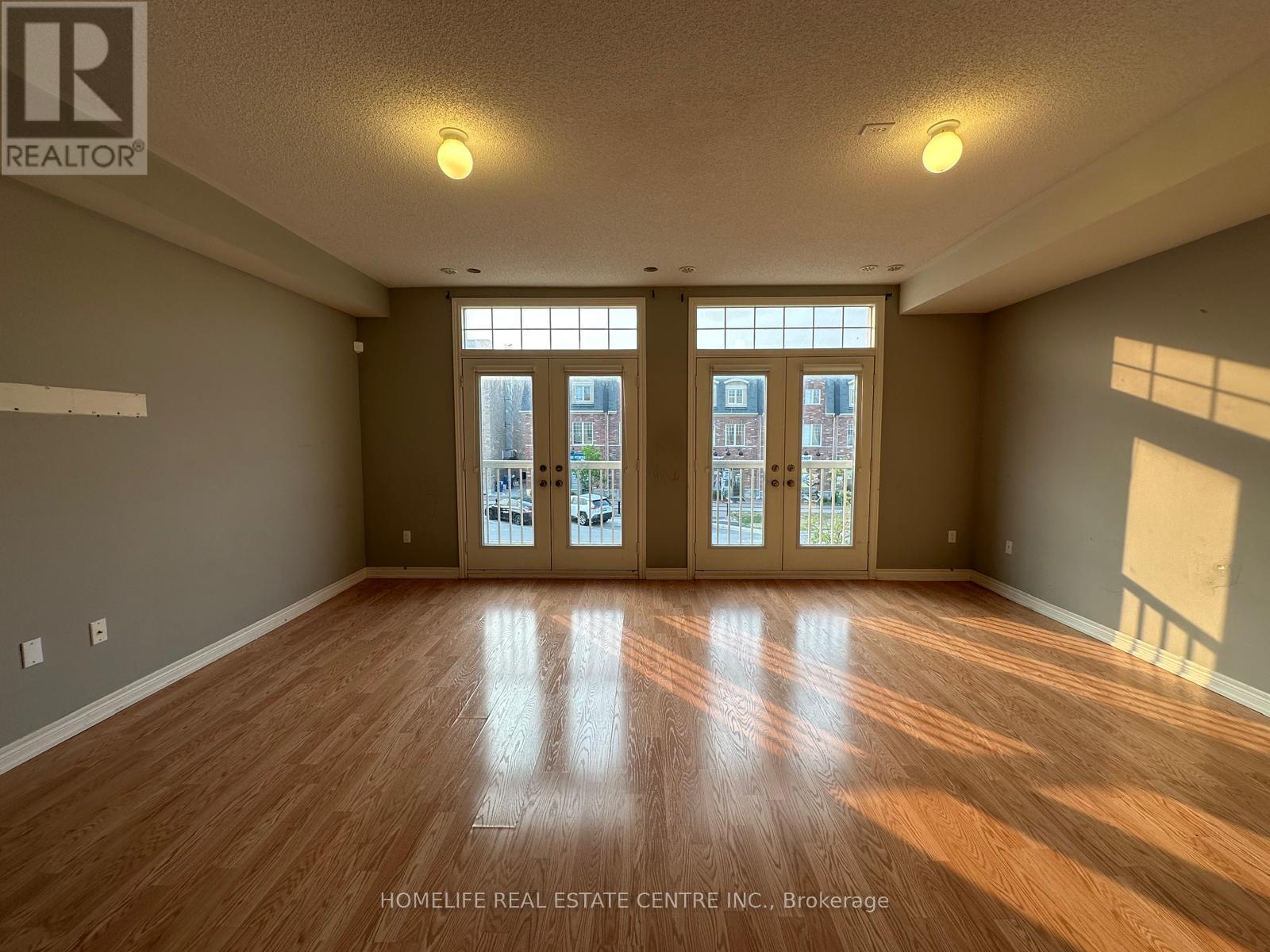 Photo 37 of 139 Inspire Boulevard N, Brampton ON