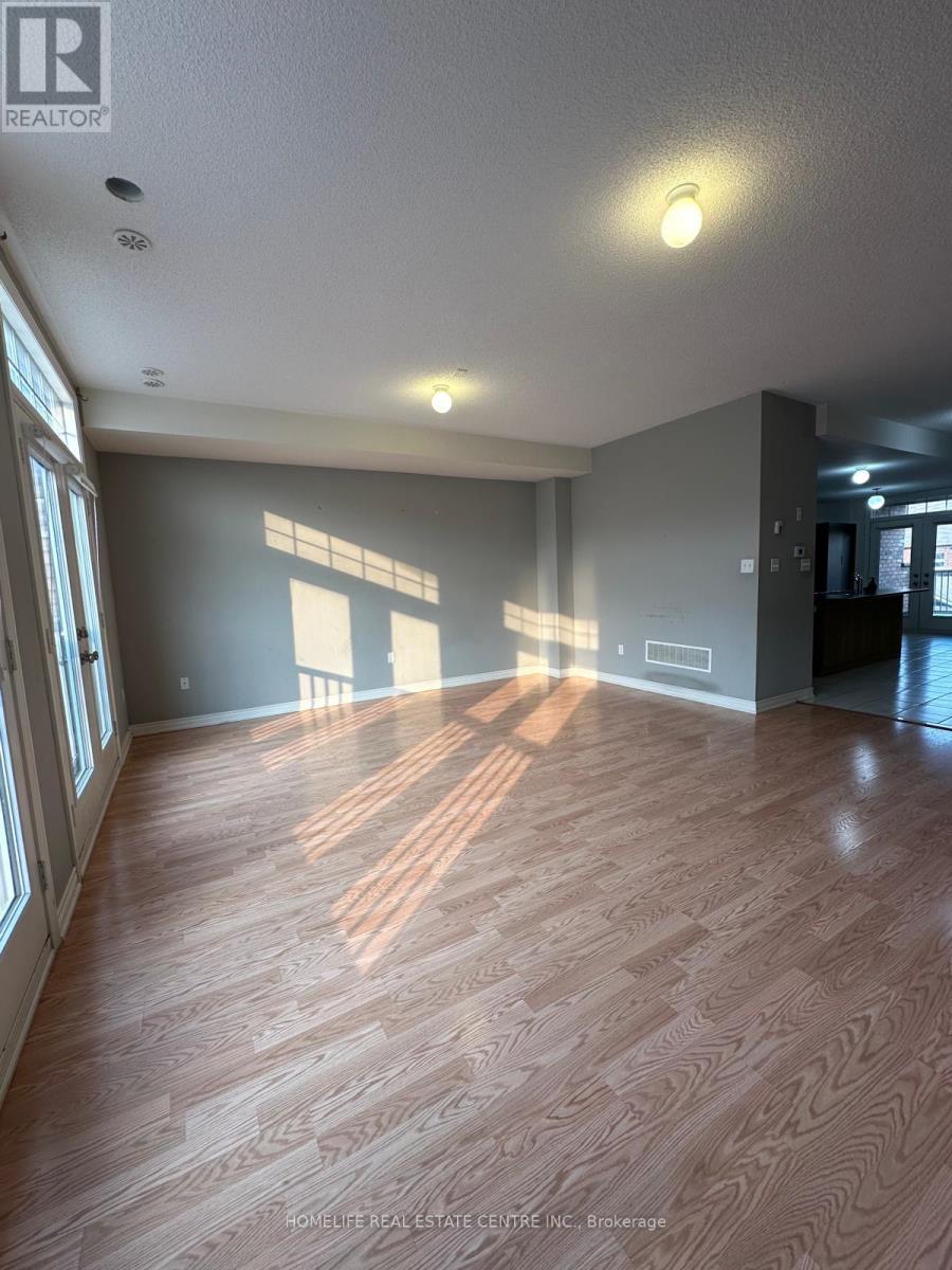 Photo 33 of 139 Inspire Boulevard N, Brampton ON