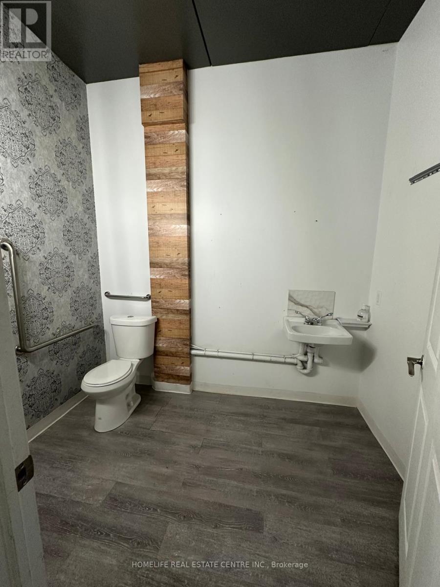 Photo 17 of 139 Inspire Boulevard N, Brampton ON