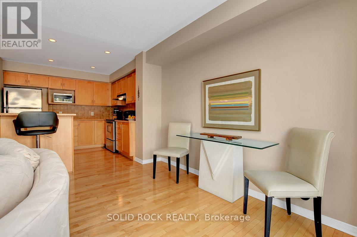 Photo 16 of 621 Braecreek Avenue, Ottawa ON