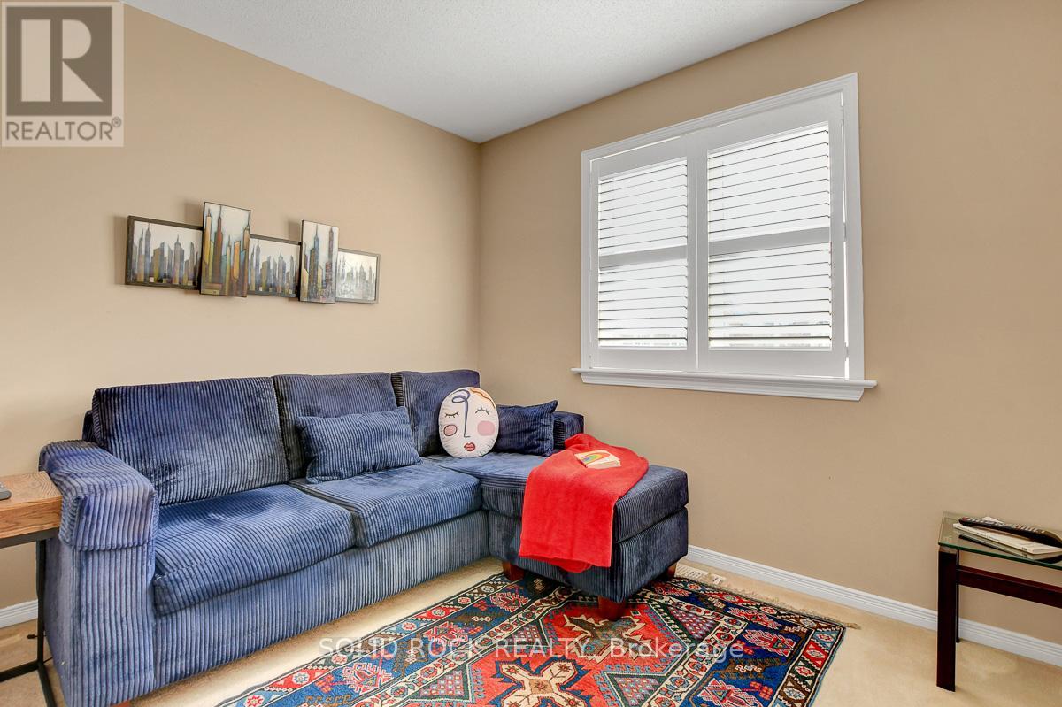 Photo 15 of 621 Braecreek Avenue, Ottawa ON